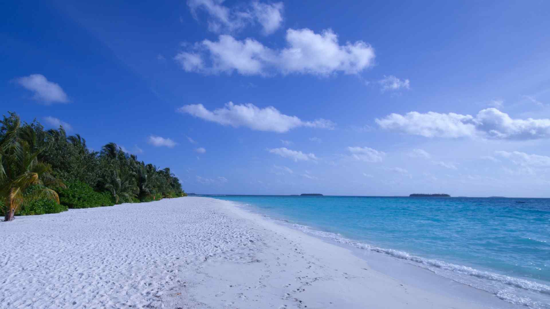 马尔代夫海滩风景图片高清壁纸