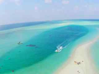马尔代夫蓝色沙滩优美风景高清壁纸