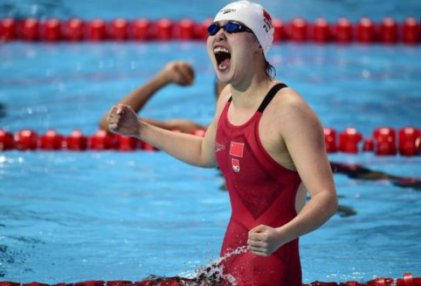 里约奥运会100米女子仰泳季军傅园慧图片