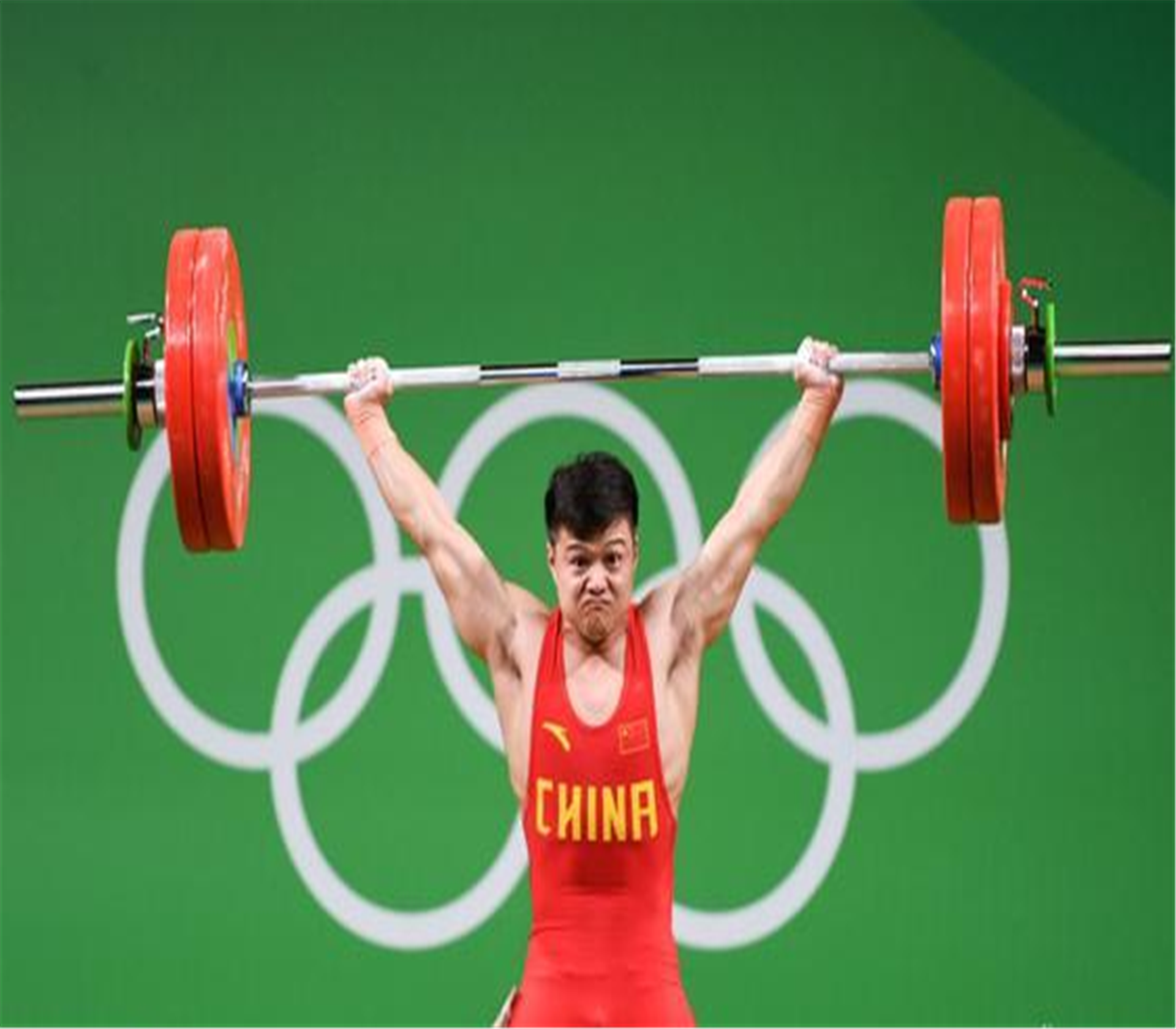 16年奥运会举重中国运动员龙清泉图片下载