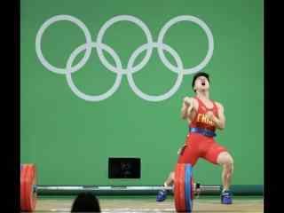 里约奥运会男子举重冠军龙清泉桌面图片