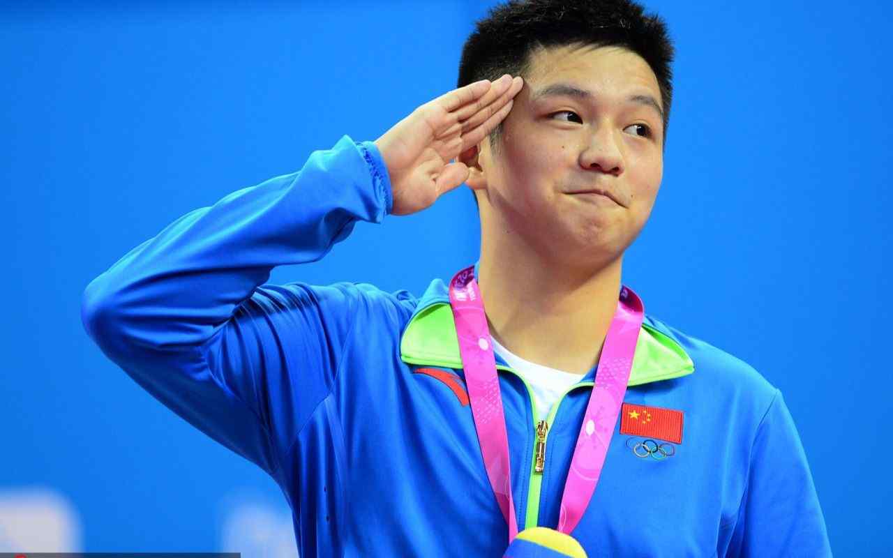 中国乒乓球队员樊振东小胖可爱壁纸