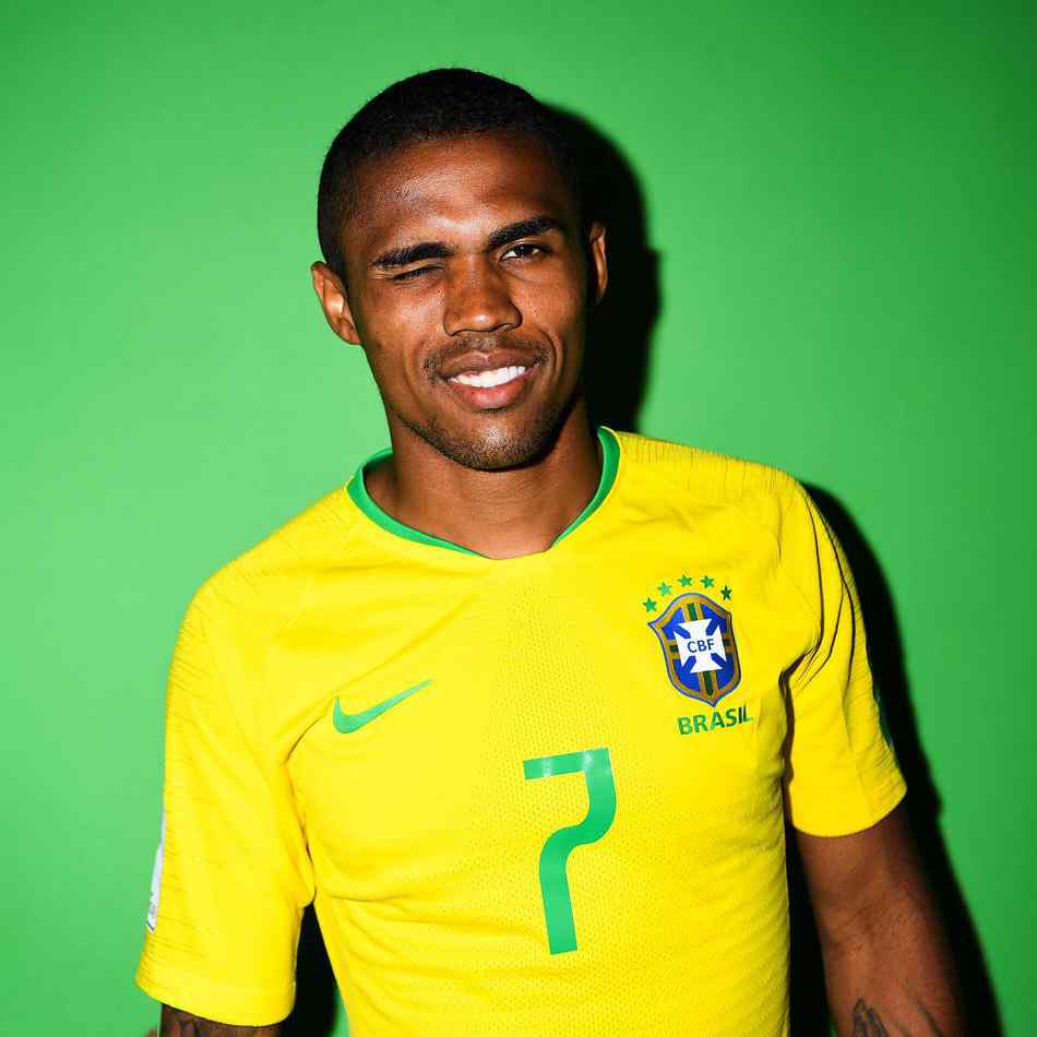 2018世界杯巴西7号道格拉斯科斯塔高清壁纸