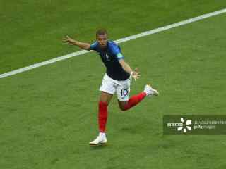 法国队姆巴佩庆祝进球壁纸图片