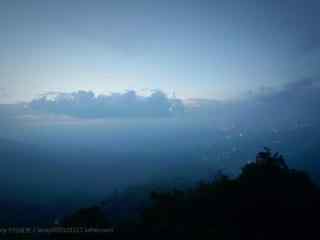 云雾缭绕的莫干山