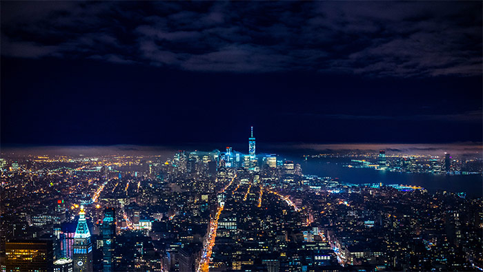 夜空下的城市图片